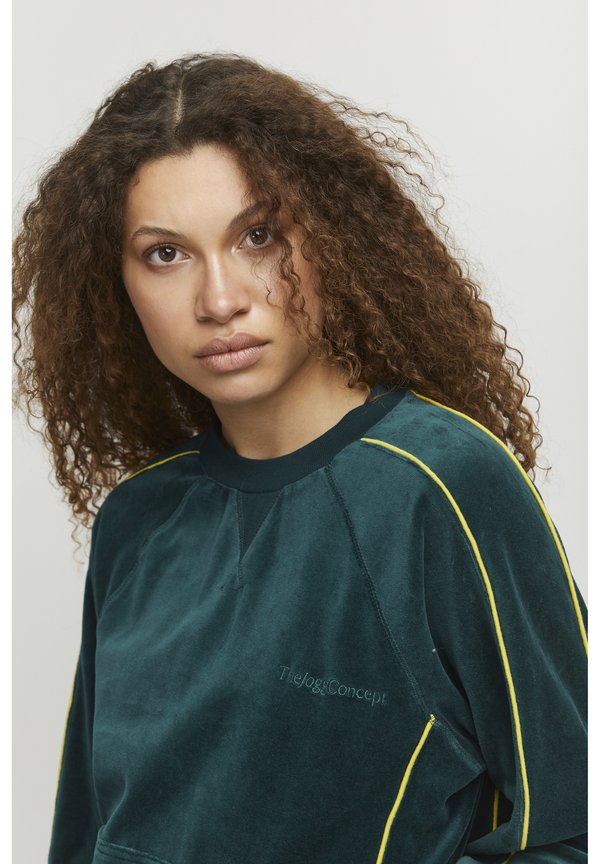 JCSunna - Sweatshirt - june bug mix2