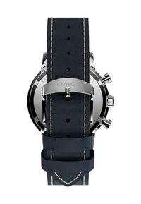 Zegarek na nadgarstek Timex z granatowym skórzanym paskiem, kremowymi szwami i srebrnymi akcentami ze stali nierdzewnej, charakteryzujący się okrągłą kopertą oraz przyciskami chronografu.