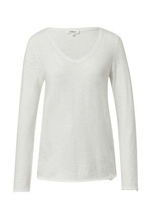 Weißes Langarm-V-Neck-T-Shirt aus leichtem, leicht strukturiertem Stoff; verfügt über ein kleines Seitenschild mit einer Schlaufe am Saum.