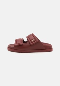Pantolette flach - clash red