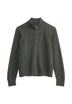 Grüner gerippter Strickpullover mit hohem Kragen und halber Reißverschluss. Verfügt über lange Ärmel und einen verkürzten Saum mit gerippten Bündchen und Saum.
