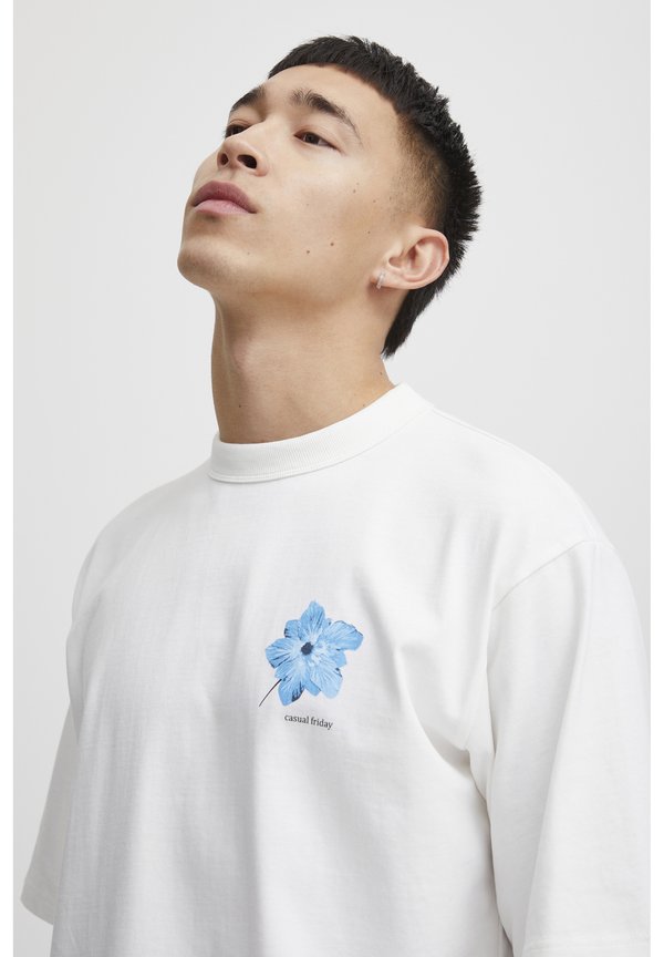 CFTue - Print T-shirt - ecru2