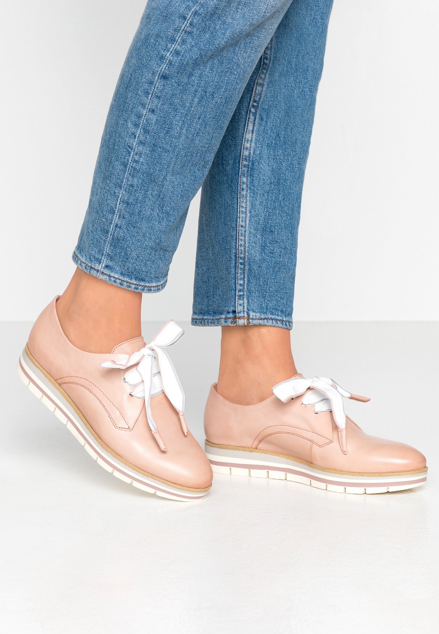 LACE UP Sportiga snörskor rose LACE UP Sportiga snörskor rose