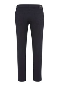 Pantalon droit bleu marine en denim, avec poches arrière et une étiquette à la taille. Texture lisse, design classique.