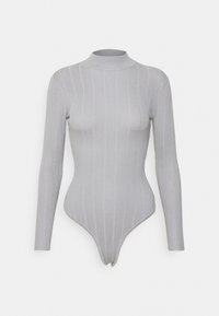 Body côtelé gris à manches longues et col montant, avec une coupe ajustée et une fermeture à pression à l'entrejambe. Texture lisse.