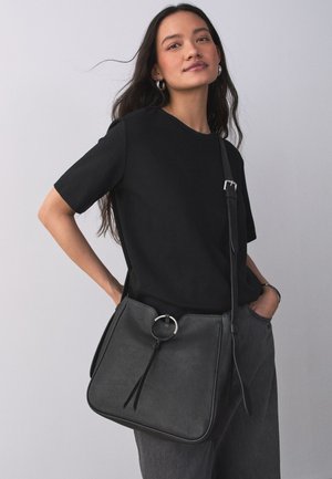 Next MESSENGER - Umhängetasche - black