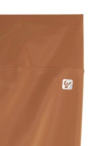 Materiale marrone con texture e finitura liscia, caratterizzato da un piccolo logo bianco nell'angolo in basso a destra. Design semplice e forma rettangolare.