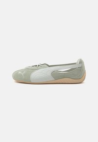 Sélectionné, soft grass/toasted almond