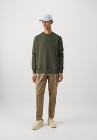 Samsøe Samsøe JOEL CREW NECK - Felpa - forest night