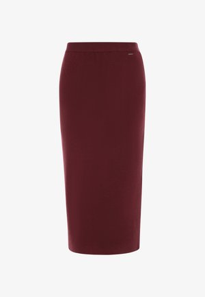 Burgundy midi skirt, knitted fabric, slim fit, elastic waistband, smooth texture, and no visible patterns or embellishments.