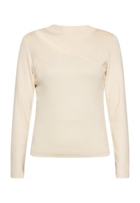 Beige lange mouwtrui met ronde hals en een asymmetrische snitdetail op de linkerschouder, gemaakt van zachte, lichte stof.
