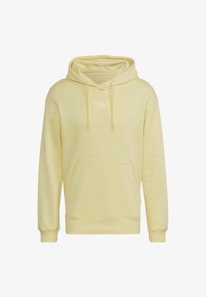 Sweat à capuche Adidas jaune clair avec poche avant, capuche avec cordon et petit logo sur la poitrine, présenté sur un fond blanc uni.