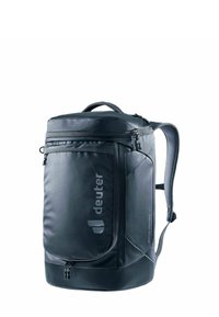 Mochila negra con un exterior liso y duradero, que cuenta con un asa superior, correas acolchadas para los hombros y múltiples cremalleras para acceso y almacenamiento.