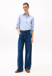 Tommy Hilfiger OXFORD - Chemisier - joanna floral border / blue