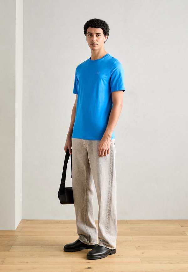 SEASONAL CORE LOGO REGULAR FIT - Basic T-shirt3