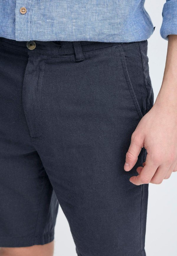 KSRAFA LINEN MIX - Shorts - sky captain3