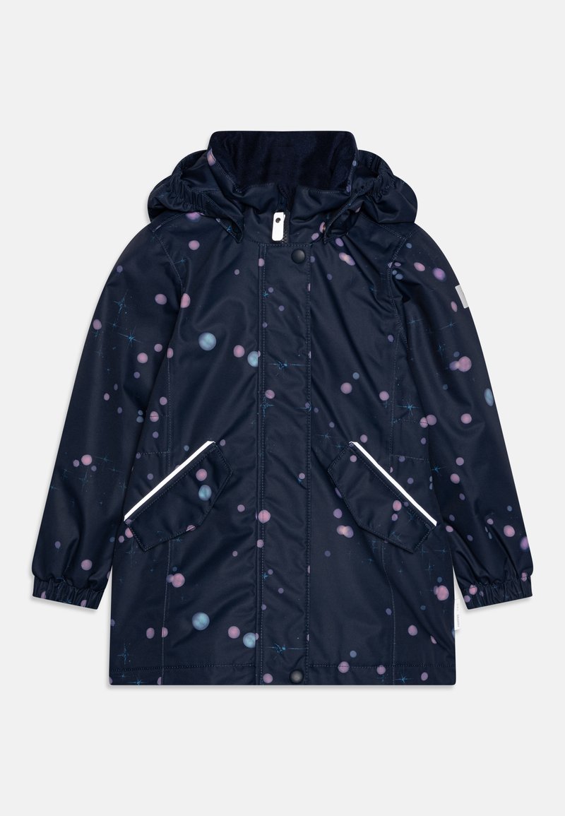 Marineblauwe regenjack met capuchon, voorzien van een kleurrijke ronde print, elastische manchetten, twee zijzakken en een drukknoopsluiting.