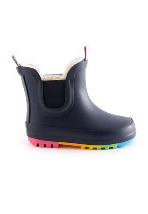 Botte de pluie basse bleu marine avec semelle arc-en-ciel, panneau latéral élastique noir et doublure intérieure en polaire blanche.