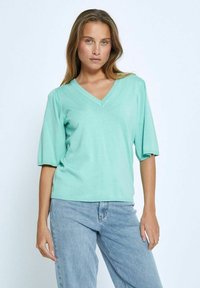 Základné tričko - lichen mint