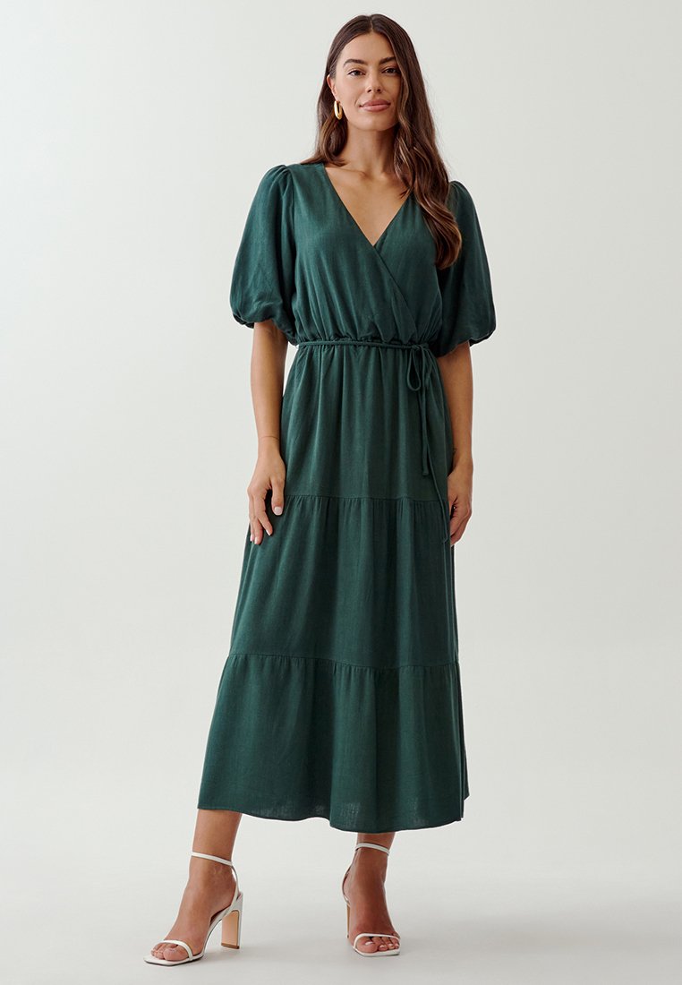 floral midi dress spaghetti strap Enchant Me Midi Dress Midnight / L