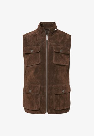 Brun ruskindsvest med høj krave, lynlås foran og fire store lommer. Glat tekstur med en subtil glans.