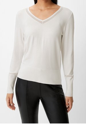 Stickad tröja - white