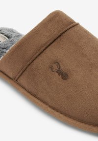 Next NEXT STAG MULE SLIPPERS - Šlepetės - tan brown