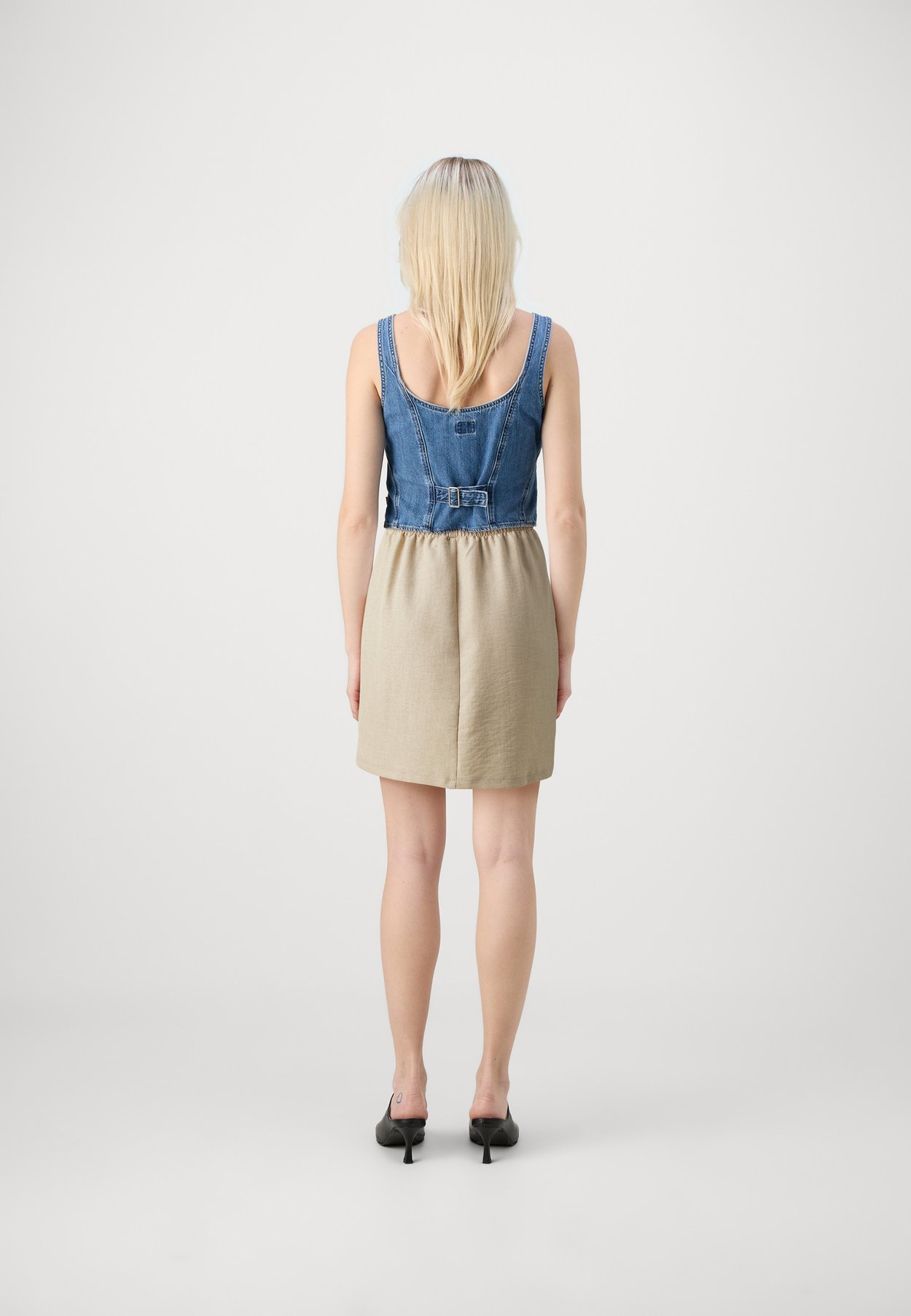 ONLAMAHLE SHORT STRING SKIRT