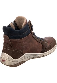 Mustang Sneaker high - nut