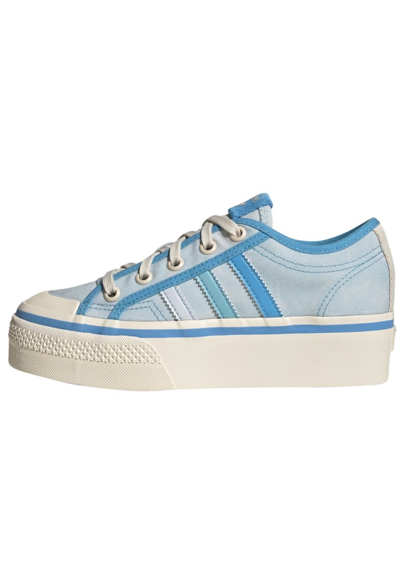 Sneakers low