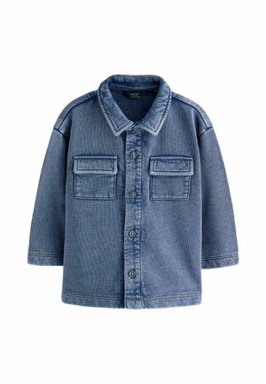 Jeansjacke in Mittelblau, mit Kragen, zwei Fronttaschen, Knopfverschlüssen und langen Ärmel mit leicht angenähten Bündchen.
