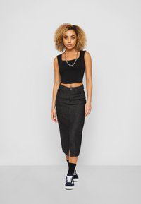 Urban Classics SHORT CORSAGE - Top - black
