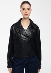 Bleiseri - black