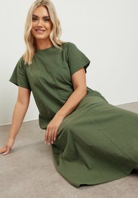 Yours Clothing DRESS - Trikoomekko - khaki