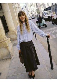 b.young BYFLAVIE - Chemisier - chambray blue