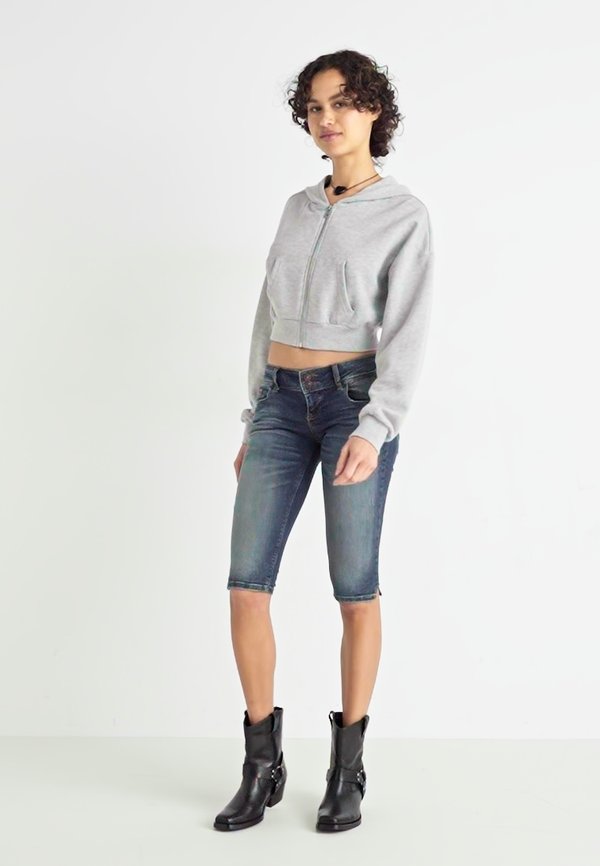 GEORGETTE CYCLE  - Denim shorts3