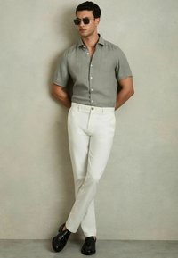 Reiss REGULAR FIT - HOLIDAY BUTTON-THROUGH - Cămașă - pistachio