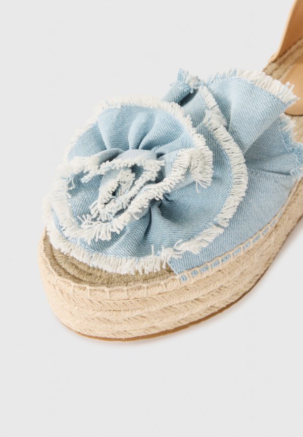 FLOURISH - Wedge sandals4