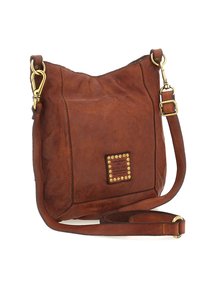 Borsa a tracolla in pelle marrone con finiture dorate, una finitura testurizzata e una targhetta decorativa con dettagli in rilievo.