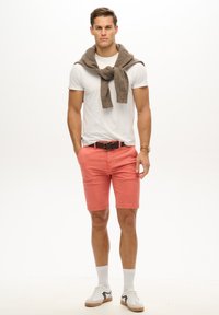 Superdry & Co OFFICER - Shorts - washed coral