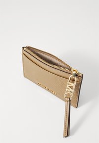 MICHAEL Michael Kors EMPIRESM ZIP CARD CASE - Peňaženka - husk