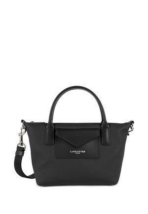 Borsa nera in nylon con superficie testurizzata, con due manici superiori, tracolla rimovibile e una tasca frontale con logo.