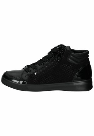 Zwarte hoge sneakers van gepatenteerd en gestructureerd materiaal, met geperforeerde patronen, veters en een zijrits.