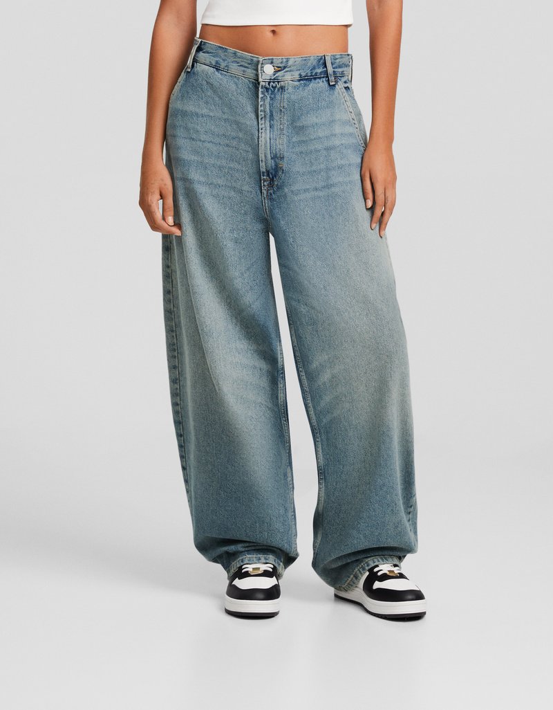 Bershka Relaxed fit jeans blauwgrijs Bershka Relaxed fit jeans blauwgrijs