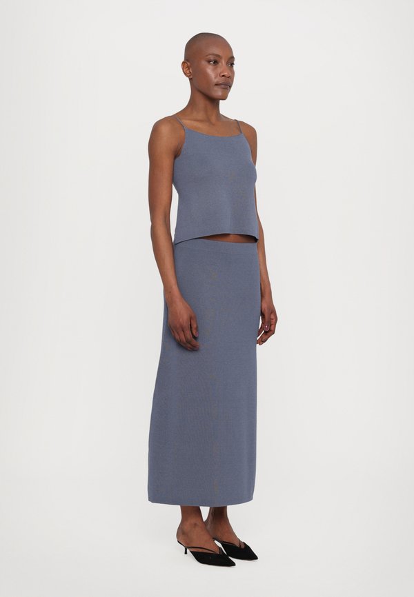 GILLIAN - Top - grisaille4