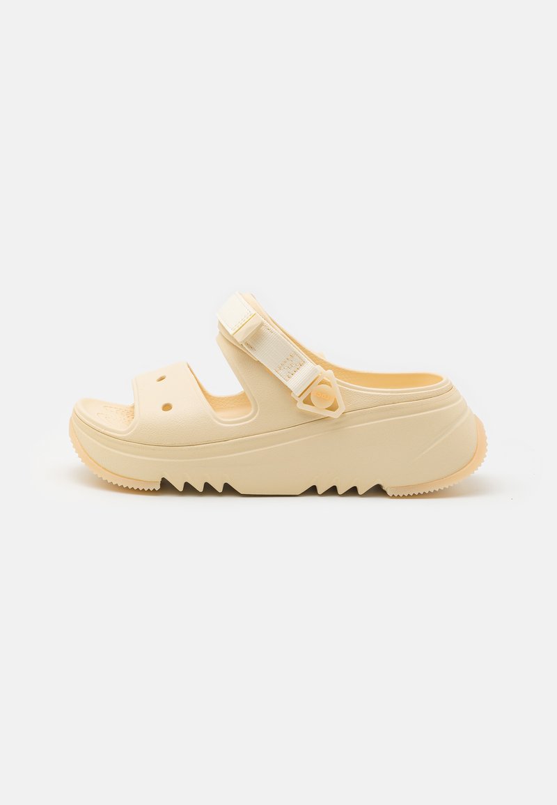 Crocs HIKER XSCAPE UNISEX - Σαγιονάρες πισίνας - vanilla