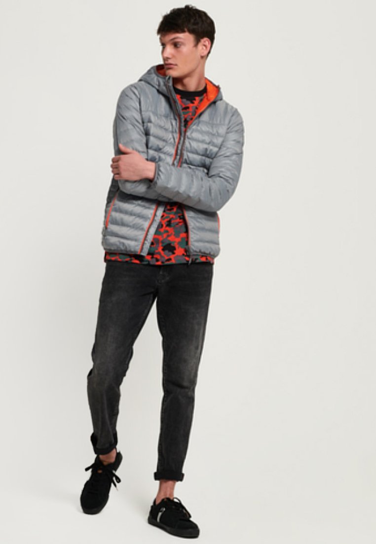 superdry chromatic core down