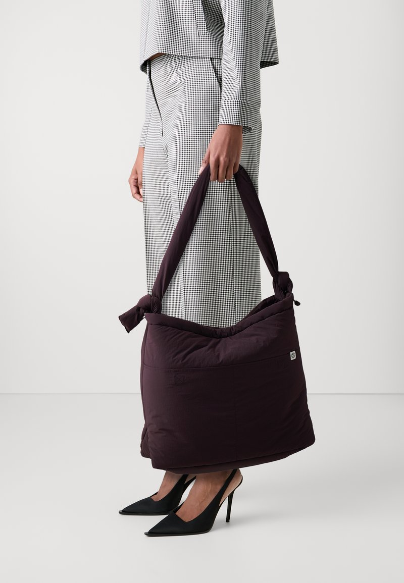 MSCH Copenhagen ICON CROSSBODY KEY - Velika torba - raisin