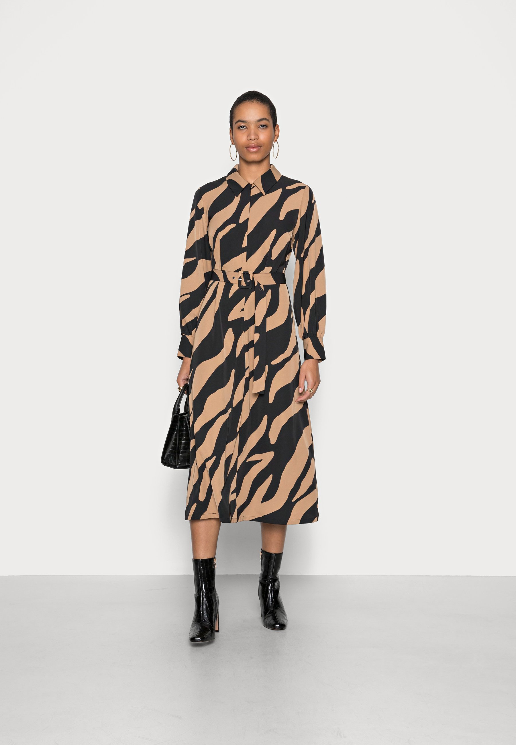 gestuz leopard dress