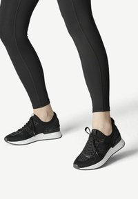 Tamaris Trainers - black metallic